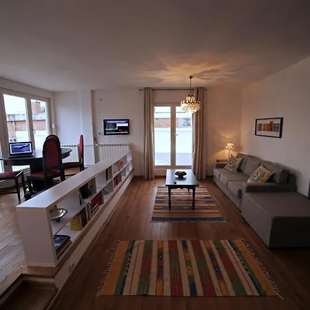 Arena Penthouse Apartament