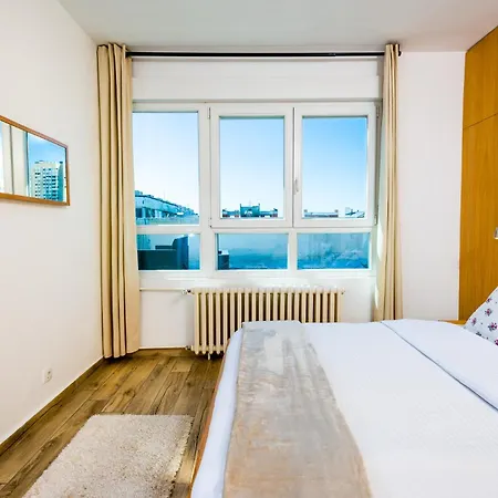 Arena Penthouse Διαμέρισμα Βελιγράδι